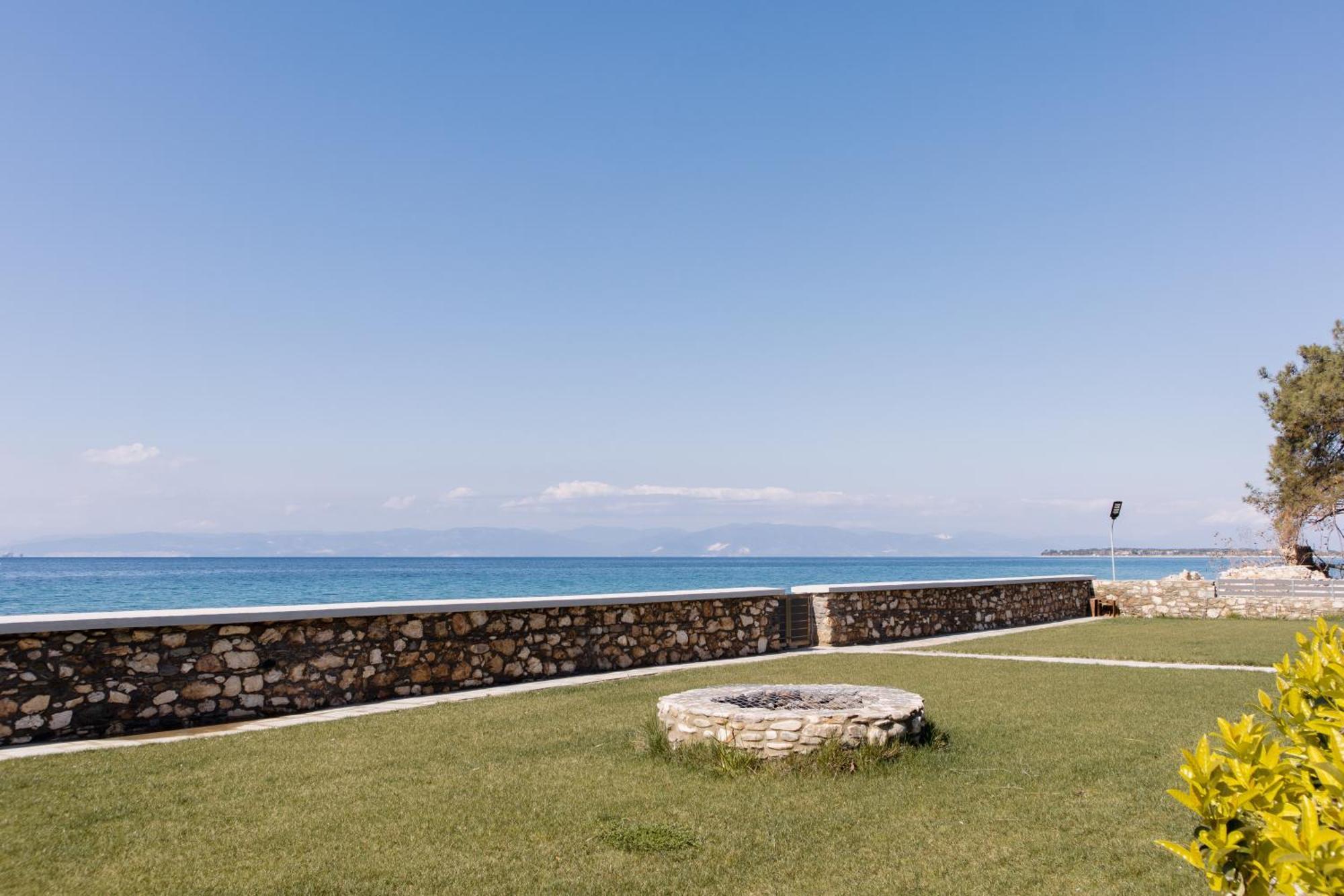 Olive & Sea Luxury Suites Skala Sotiros Dış mekan fotoğraf