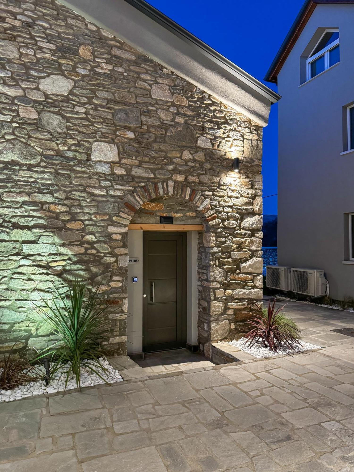 Olive & Sea Luxury Suites Skala Sotiros Dış mekan fotoğraf