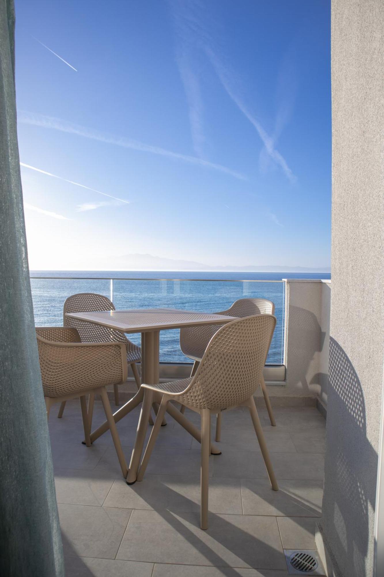 Olive & Sea Luxury Suites Skala Sotiros Dış mekan fotoğraf