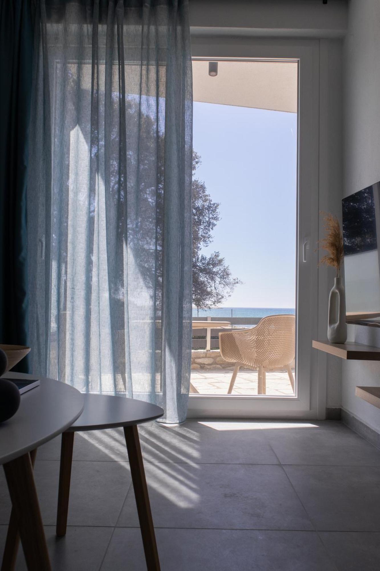Olive & Sea Luxury Suites Skala Sotiros Dış mekan fotoğraf